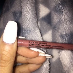 nyx pencil lip liner
